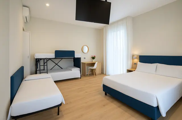 Superior-Fünfbettzimmer mit Stockbett Superior-Fünfbettzimmer mit Stockbett