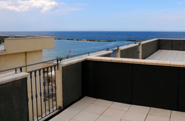 Terrasse avec vue sur la mer 35 m²